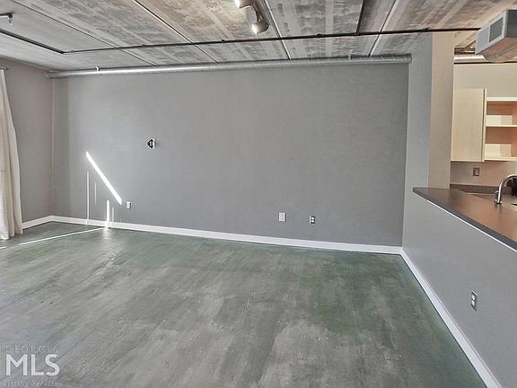 3rd image of 800 Peachtree St NE APT 1412