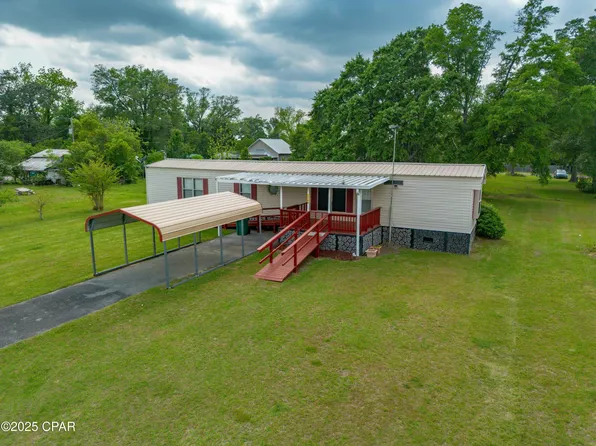 1749 Carolina St, Alford, FL 32420