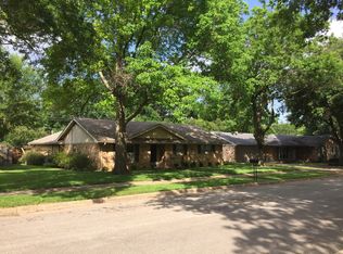 1206 Red Oak St, Ennis, TX 75119