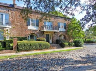 4 S Adgers Whf, Charleston, SC 29401