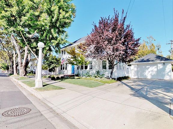 3rd image of 517 W Pine St
