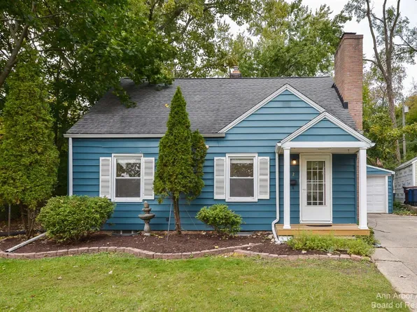 612 Brierwood Ct, Ann Arbor, MI 48103