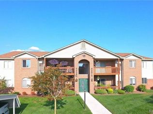 45977 Tallgrass Ct, Belleville, MI 48111