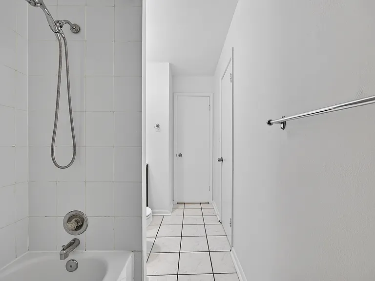 322 Howard Ave — Photo 3