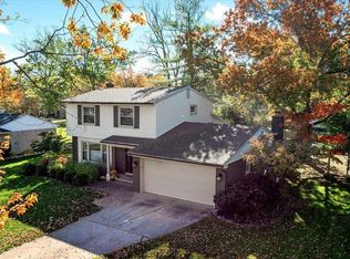 8441 Concord Rd, Grosse Ile, MI 48138