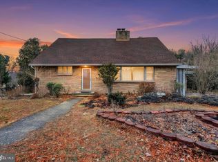 5020 Sunset Dr, Harrisburg, PA 17112