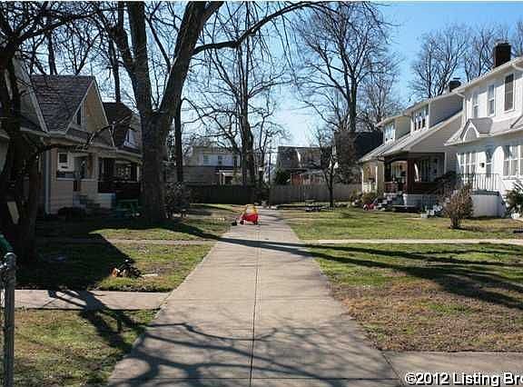 3rd image of 1888 Ivanhoe Ct
