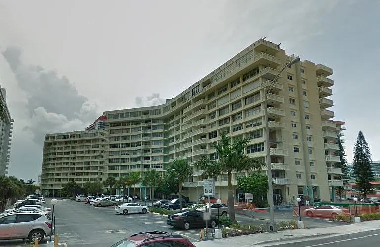 1825 S Ocean Dr #100 — Photo 2