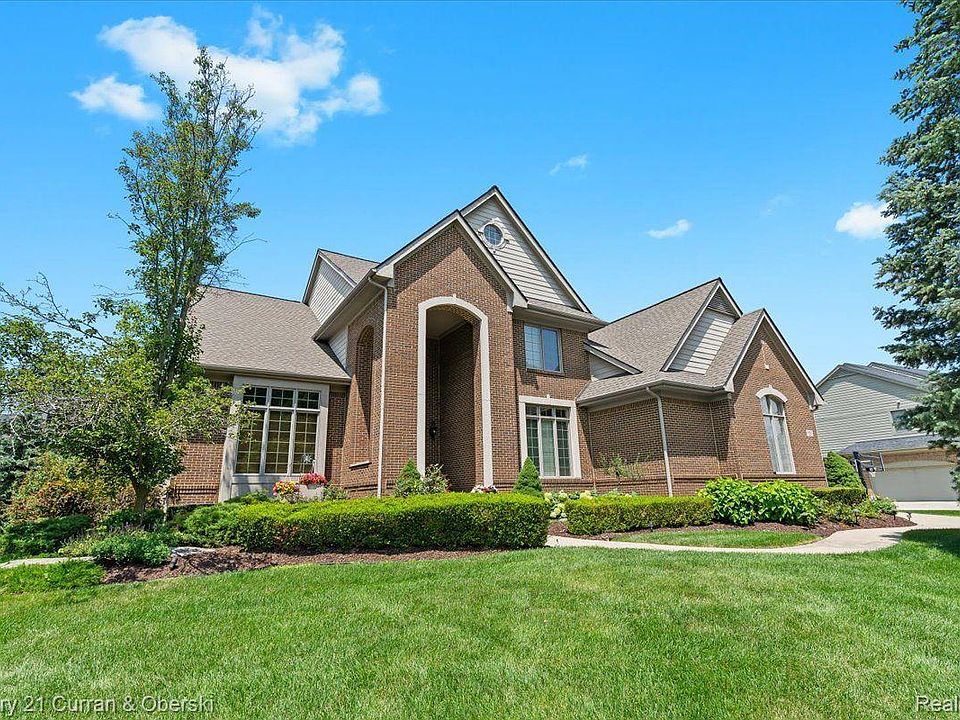 1st image of 44063 Cypress Point Dr