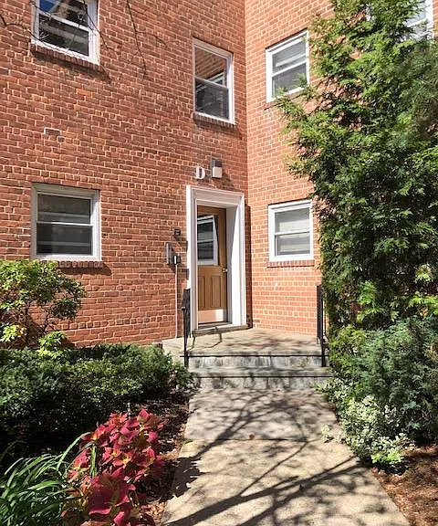 330 S Broadway #D10 — Photo 7