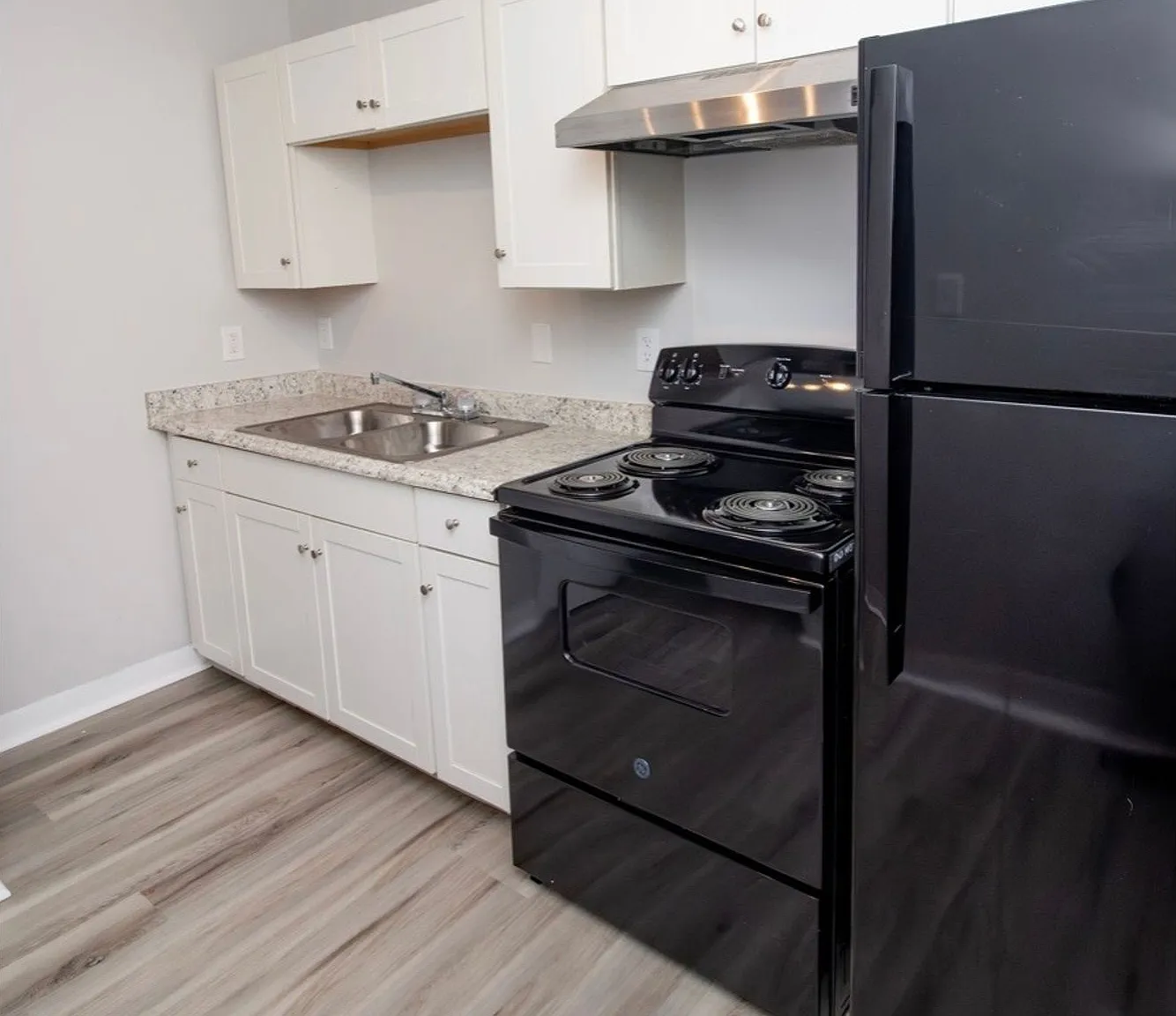 Royal Ridge — Photo 1