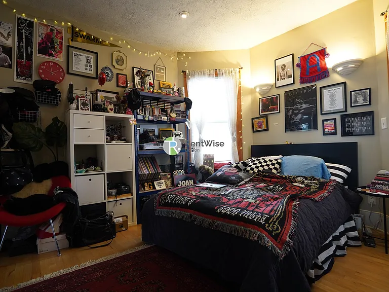 11 Vernon St #1 — Photo 4