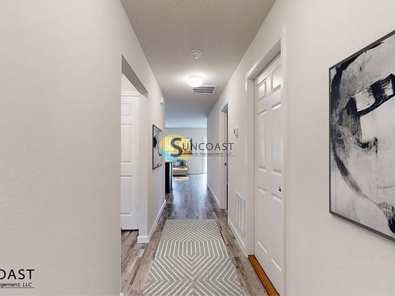 2nd image of 10 Uniondale Pl #B