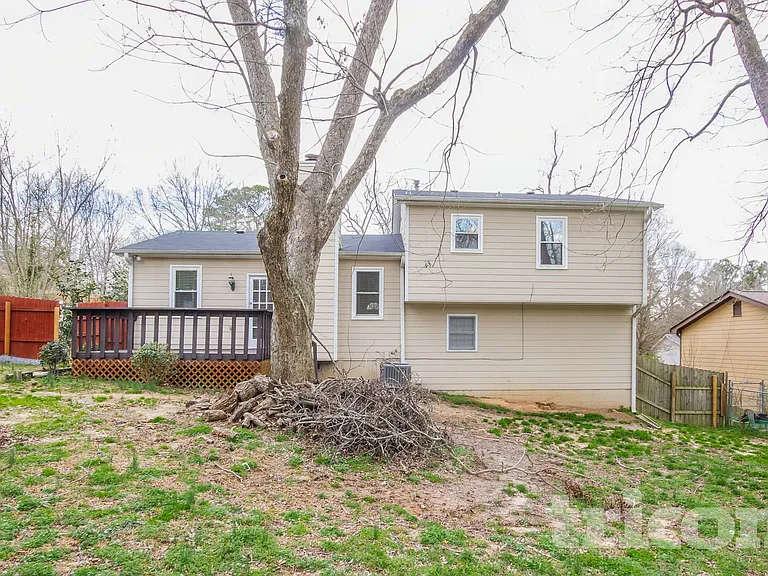 125 Wayside Dr — Photo 14