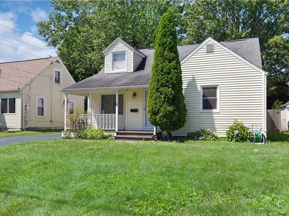 16 Wellington Rd, North Syracuse, NY 13212