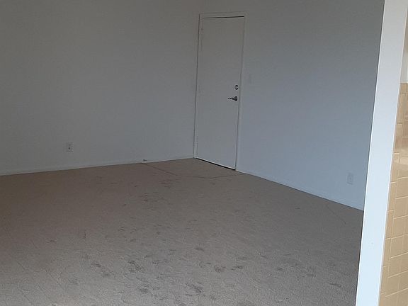 3rd image of 1501 Pennsylvania Ave #4