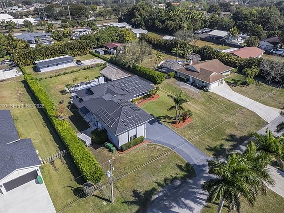 4th image of 14651 SW 16th St