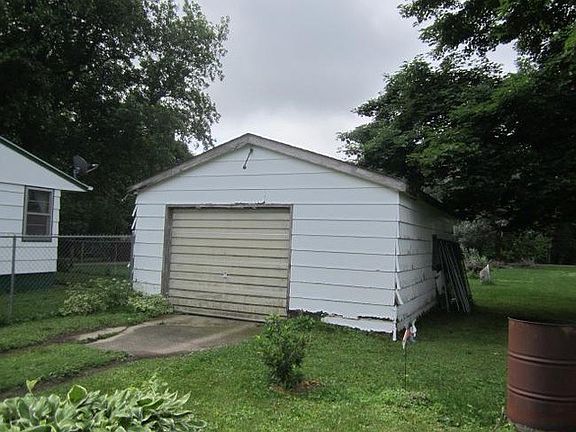 3rd image of 501 SW Walnut Ave