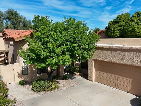 3rd image of 5518 E PARADISE Drive