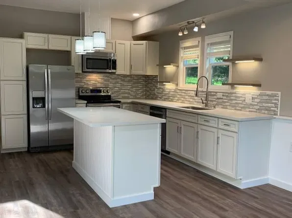 7517 Rosedale St NW #B, Gig Harbor, WA 98332