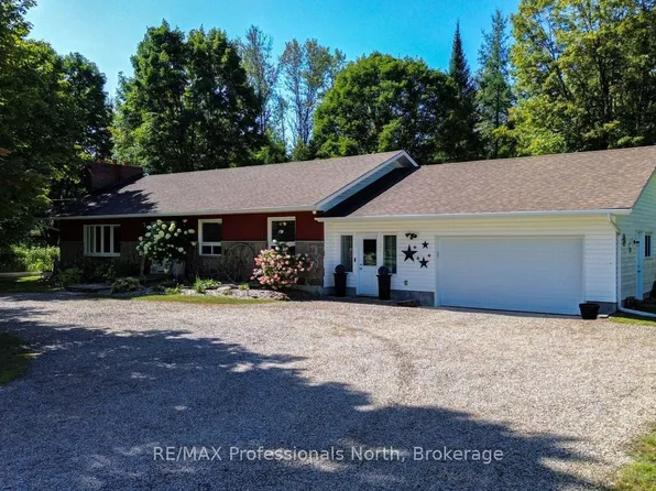 1017 Clement Lake Rd, Highlands East, ON K0L 3C0