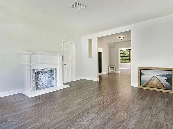 Living Room towards Dining
