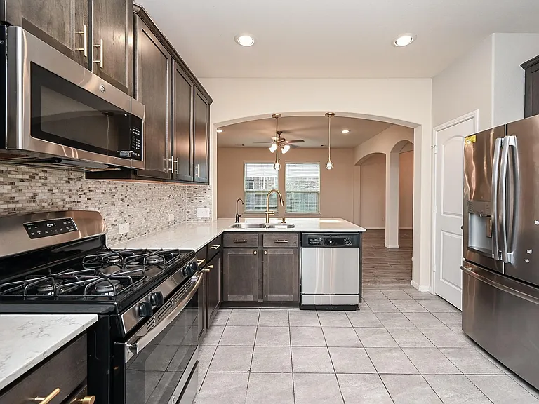 23919 Villa Lisa Dr — Photo 15