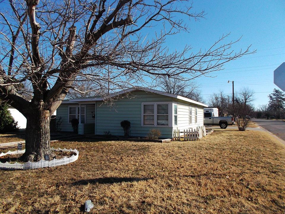 2nd image of 1833 Marshall St