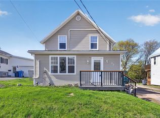 83 Lansdowne St, Campbellton, NB E3N2M4