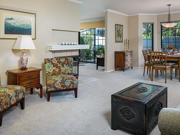 Living Room Pic 2