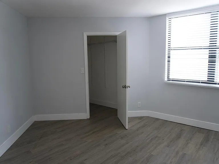 213 Lake Pointe Dr #211 — Photo 21