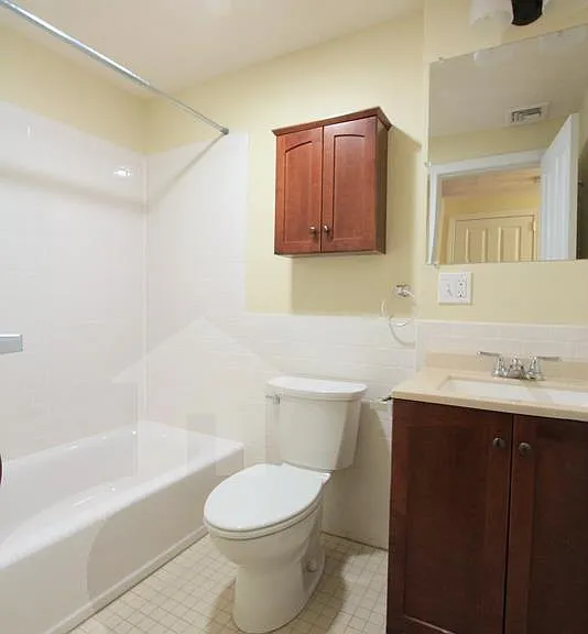 4 Douglass St #2 — Photo 5