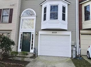 8509 Woodland Manor Dr, Laurel, MD 20724