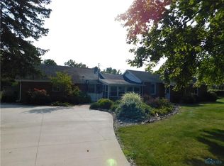 1551 S Crissey Rd, Holland, OH 43528