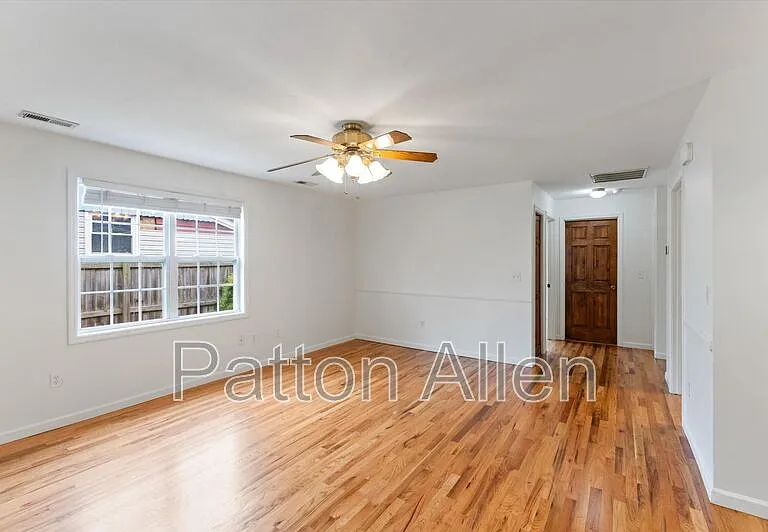 65 New Jersey Ave — Photo 5