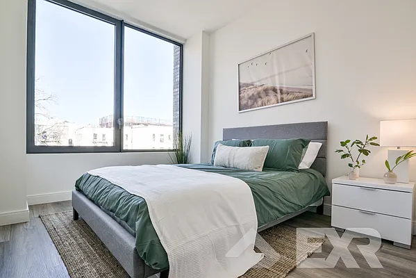 Rented by EXR | media 21