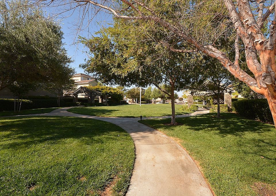 2nd image of 26237 Heritage Union Ln