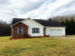 492 Golden Rod Ln, Lexington, NC 27295