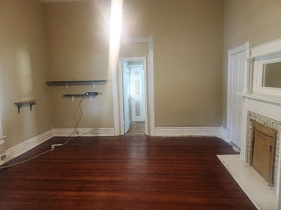 4th image of 40 Brown Ave #7