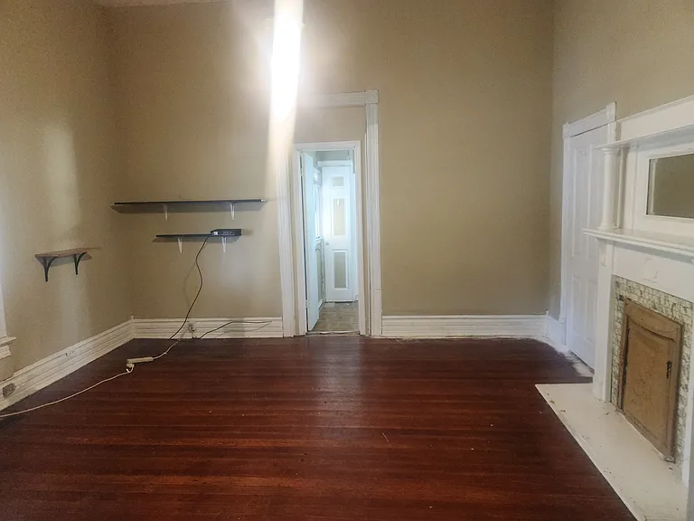 40 Brown Ave #7 — Photo 4