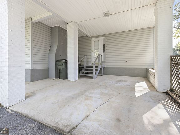 5th image of 278 Swain St