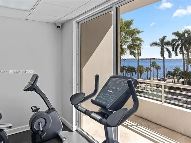 1402 Brickell Bay Dr #603 — Photo 34