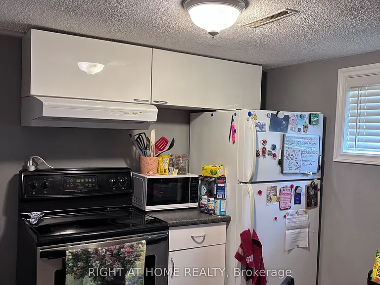 292 Farewell St #LOWER — Photo 13