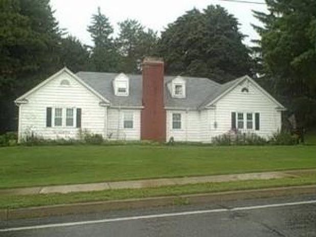 1st image of 69 Southwestern Dr
