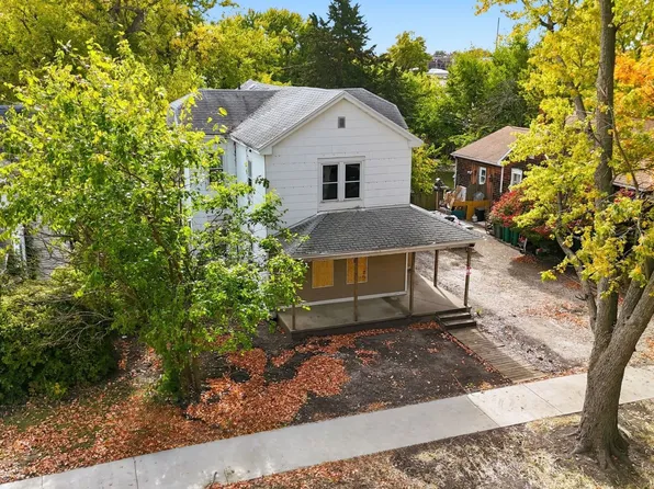 1205 Champaign Ave, Mattoon, IL 61938