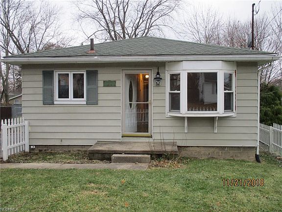 2nd image of 556 Celia Ave