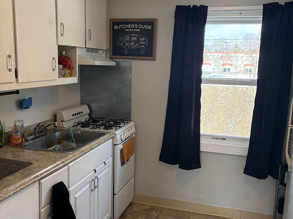 1st image of 25 Shirley Ln #7C
