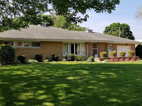 2nd image of 506 W Crestwood Dr