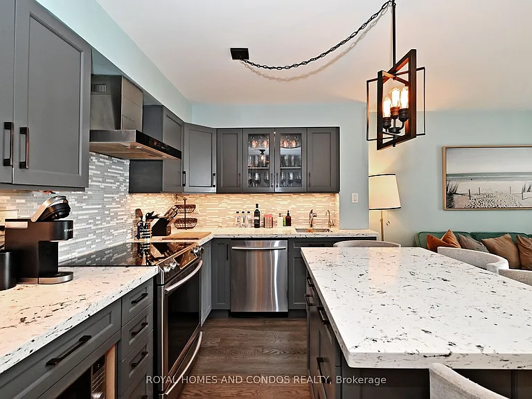 230 Queens Quay W #618 — Photo 8