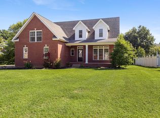 135 Weymouth Ct, Clarksville, TN 37043